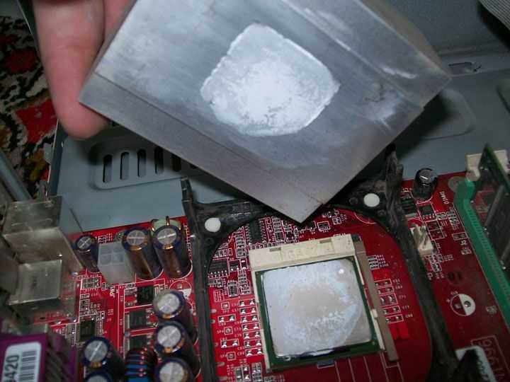 Как наносить термопасту на процессор?